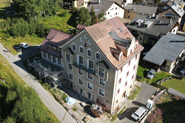 Hotel, Kupferdach